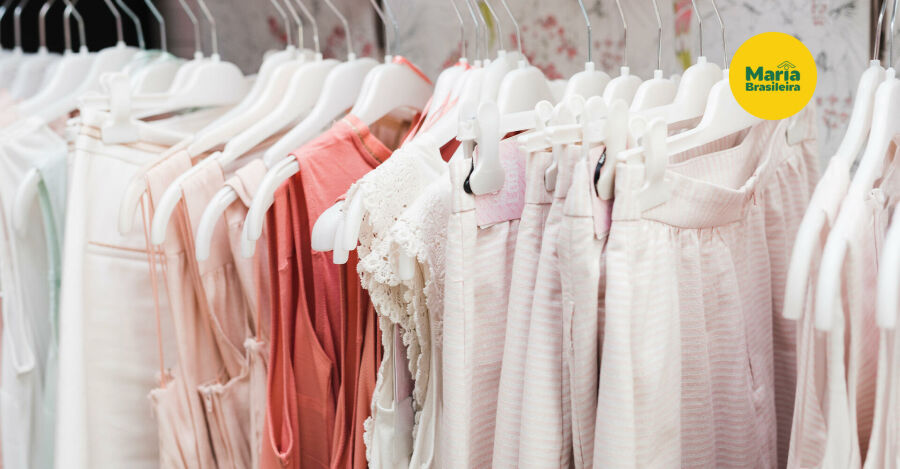 O armazenamento é um dos pontos mais importantes para conservar vestidos delicados. Reprodução: Internet